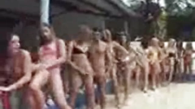 أمي من أفضل صديق افلام جنسيه اجنبيه كامله لي